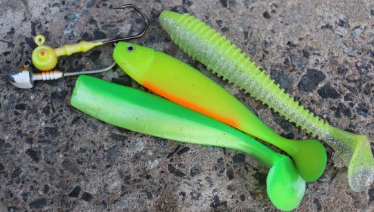 Shad + tête plombée, simple et très efficace sur le silure