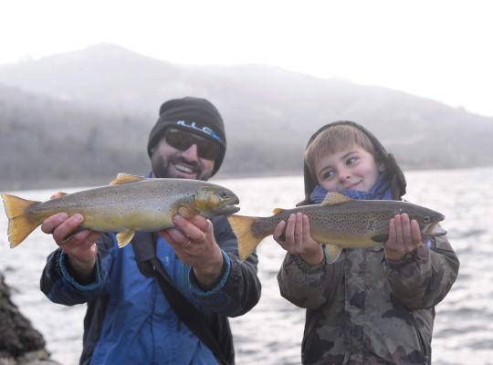 Doublé de truites inoubliable entre père et fils !