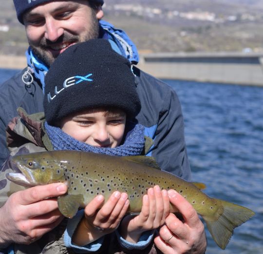 Superbe poisson pour Marc et magnifique moment partagé entre père et fils.
