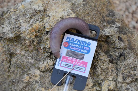 Se servir d'une aiguille spéciale bibi
