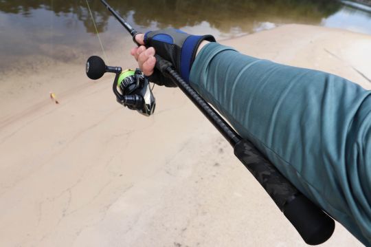 The BVS 704 XH spinning rod from Bone, a rod designed for boat fishing