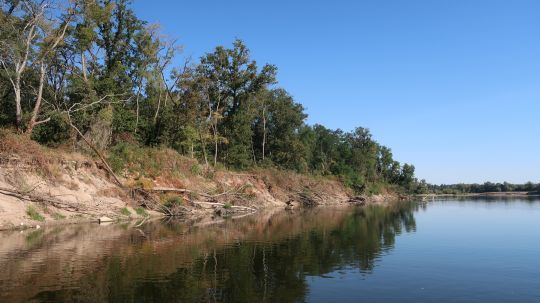 Une superbe rivière avec une multitude de postes