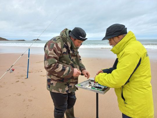 Surfcasting, a technical approach to fishing in the sea