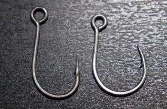 Arm your different lures with the Mustad Kaiju inline hooks