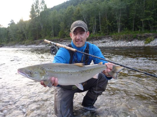 Une mouche bien montée pêche mieux et permet de capturer de jolis poissons!