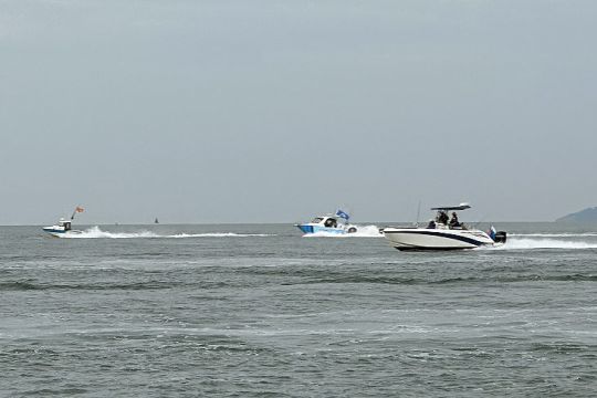 Départ à pleine vitesse vers les spots