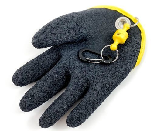 Brocator glove from FishXplorer, protect yourself properly