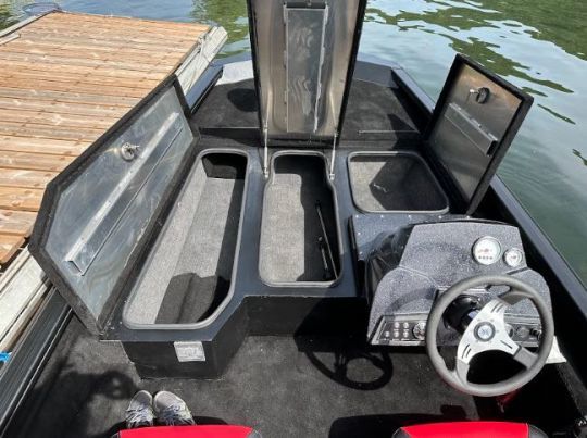 Nakhoda bass-boats available on the French market