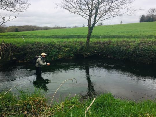 La pratique de la pêche à la mouche est facilité par l'entretien régulier des berges des parcours passion