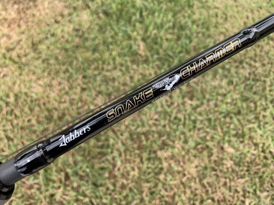 Une canne XH est recommandée.