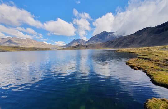 Un très beau lac où se cachent de belles truites.