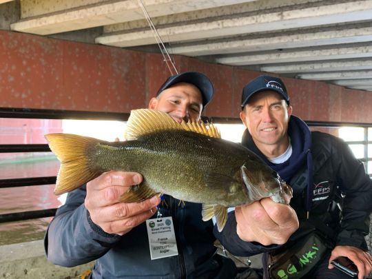 Un beau smallie pour Jeremy et Tom