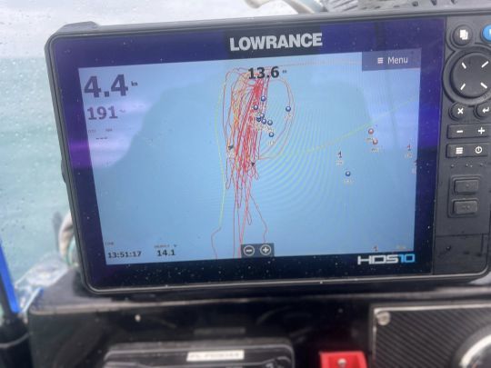 Les traces du GPS montrent les dérives successives sur la même zone