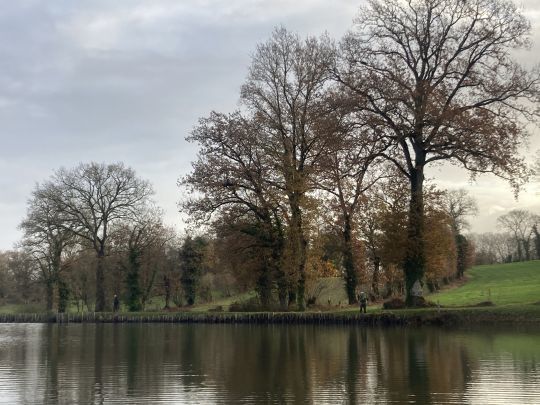 Pascal prendra de nombreuses truites sur sa bordure en utilisant plusieurs mouches et techniques