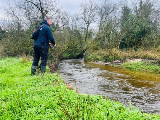 Un bon niveau d'eau est primordial pour réussir sa sortie de pêche de le truite.