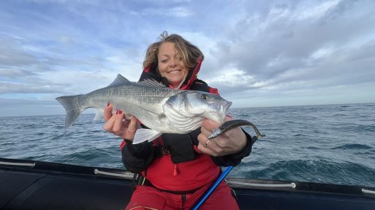 Tous les prédateurs se laissent tenter par les leurres de type slim, comme ce joli bar.