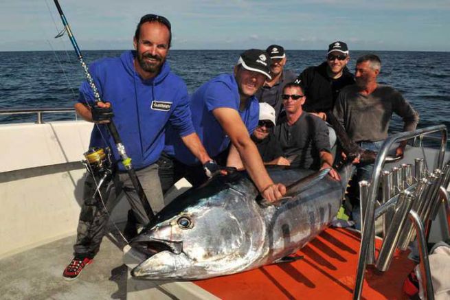 A 169.8 kg bluefin tuna on board!