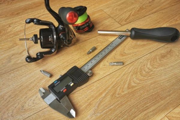 Fishing tackle, find spare parts for a reel