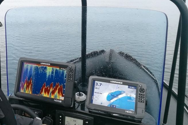 Fishfinder: understanding the use of different frequencies