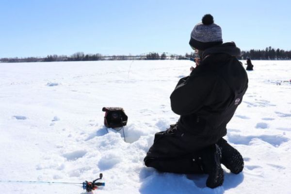 The echo sounder, a must-have accessory for ice fishing