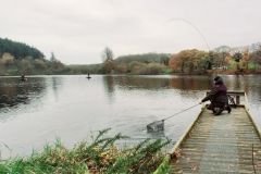 Friendly fly fishing competition at the Etang Neuf reservoir in Brittany