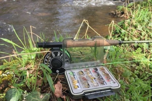 Preparing for trout fly fishing, spots, techniques and equipment