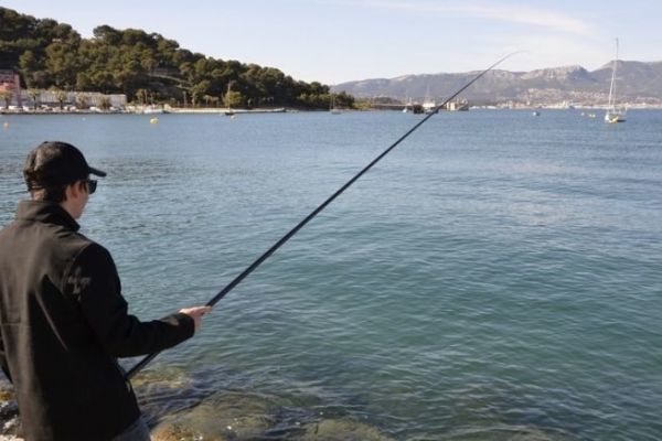 Sea fishing, a fun and efficient technique to practice