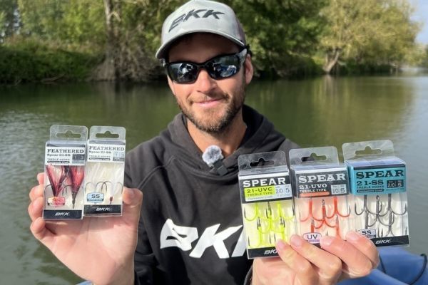 Ami Ancorati BKK Spear-21 UVO: Ami Ancorati Estremamente Affilati E Resistenti Con Rivestimento UVO