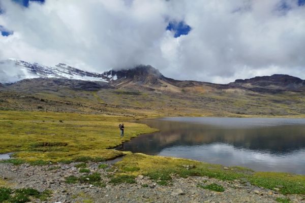 Fly fishing in the lakes around La Paz: technique