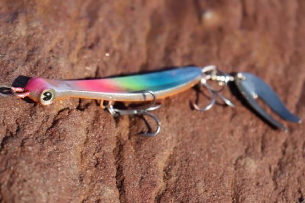 The santris 33 is a bladed jig designed to be brought in horizontally.