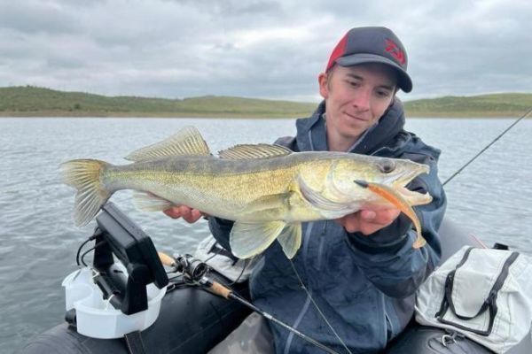 Float tube pike-perch fishing
