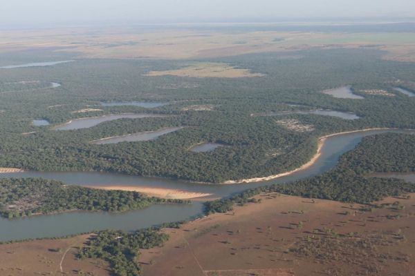 Arrival by plane in Puerto Carre�o.